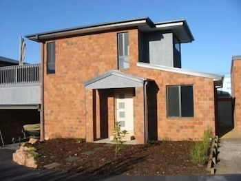Coull Waters Holiday Apartments - Tourism Canberra 0