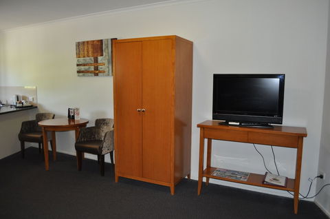 Sundowner Hotel Motel - Tourism Canberra 3