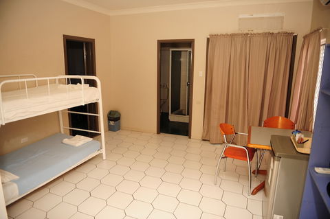 Hotel Allen - Tourism Canberra 5
