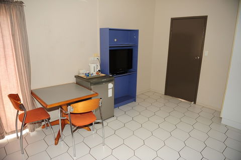 Hotel Allen - Tourism Canberra 4