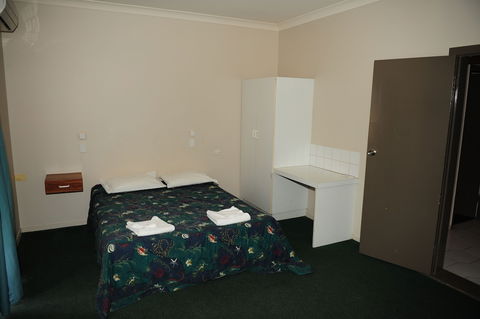 Hotel Allen - Tourism Canberra 3