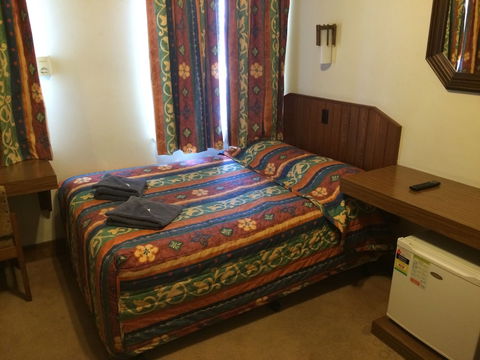 Monarch Motel Hotel - Tourism Canberra 2