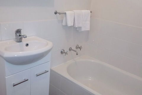 Millicent Motel - Tourism Canberra 3