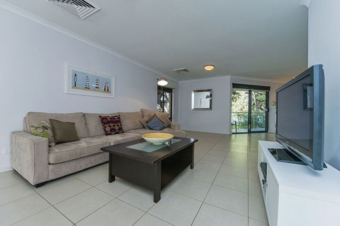 Yallingup Beach Resort - Tourism Canberra 1
