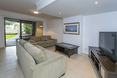 Yallingup Beach Resort - Tourism Canberra 6