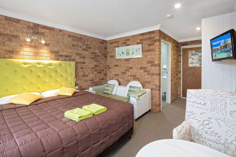 Sapphire Palms Motel - Tourism Canberra 2