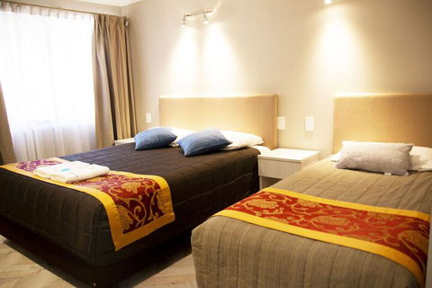 Sapphire Palms Motel - Tourism Canberra 3