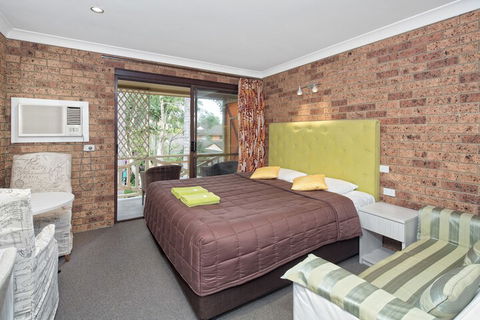 Sapphire Palms Motel - Tourism Canberra 5
