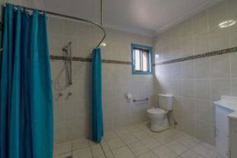 CBD Accommodation Tamworth - Tourism Canberra 0