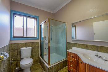 CBD Accommodation Tamworth - Tourism Canberra 4
