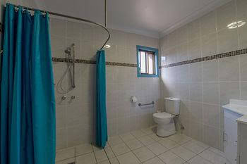 CBD Accommodation Tamworth - Tourism Canberra 1