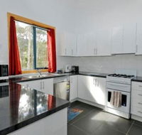 Hill Top Retreat - Tourism Canberra