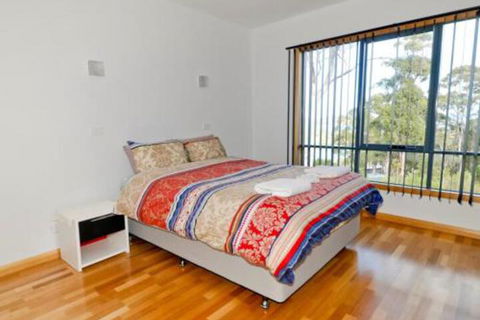 Hill Top Retreat - Tourism Canberra 2