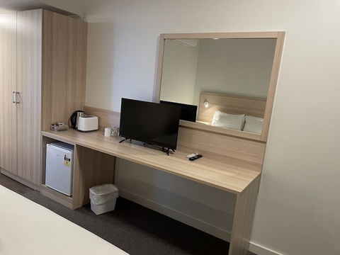 Roxby Downs Motor Inn - Tourism Canberra 4