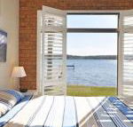 The Studio on the Lake at Fishing Point Lake Macquarie honestly put the line in  catch fish - Tourism Canberra