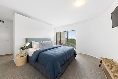 Da Vinci - Tourism Canberra 5