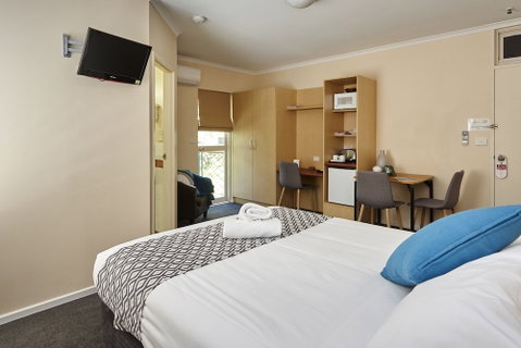 Elphin Motel & Serviced Apartments - Tourism Canberra 2