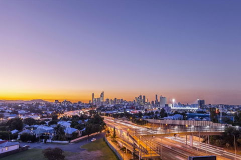 Oaks Brisbane Woolloongabba Suites - Tourism Canberra 0