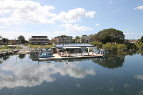 CHILL OUT LAKESIDE At FORSTER - Tourism Canberra 3