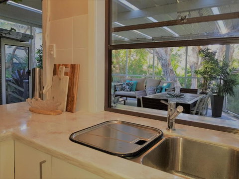 CHILL OUT BEACH HOUSE At FORSTER - Tourism Canberra 5