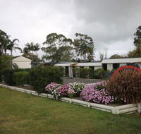 Lake Munmorah Motel - Tourism Canberra