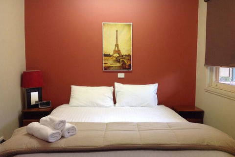Coach House Inn - Tourism Canberra 6