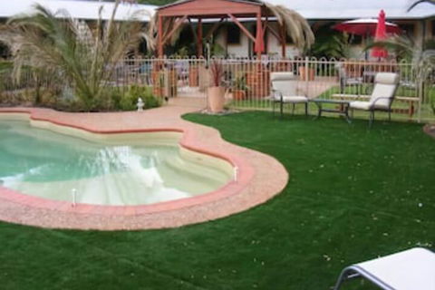 Coach House Inn - Tourism Canberra 1