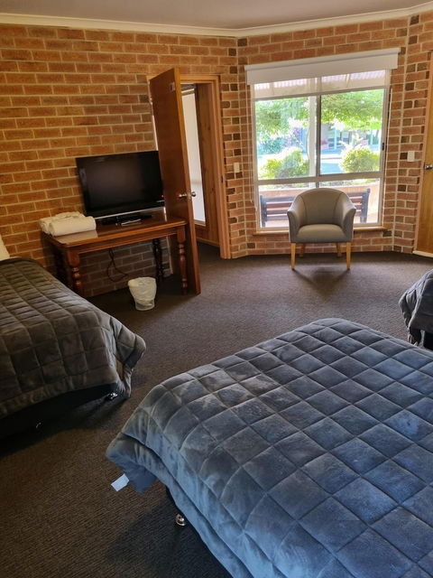 Country Roads Motor Inn Naracoorte - Tourism Canberra 4