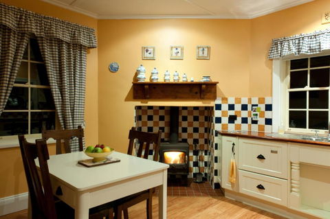 Linfield Cottage - Tourism Canberra 4