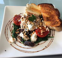 Lake Cafe and Deck - Tourism Canberra