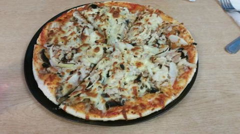 Lee's Pizza & Take Away - Tourism Canberra 0