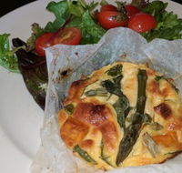 Chicken  Fishhead Cafe - Tourism Canberra