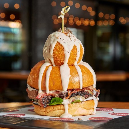 Dee Why Hotel - Tourism Canberra 0