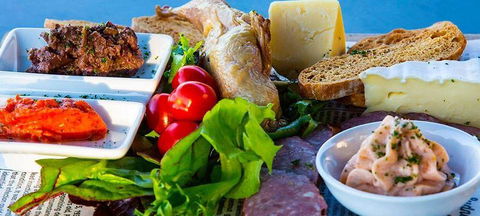 The River Cafe At Beauty Point - Tourism Canberra 3