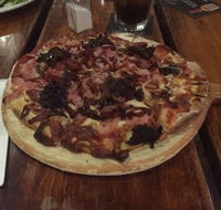 The Lighthouse Pub - Tourism Canberra