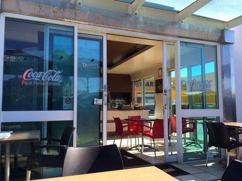 Pete's Upton St. Brasserie - Tourism Canberra 0