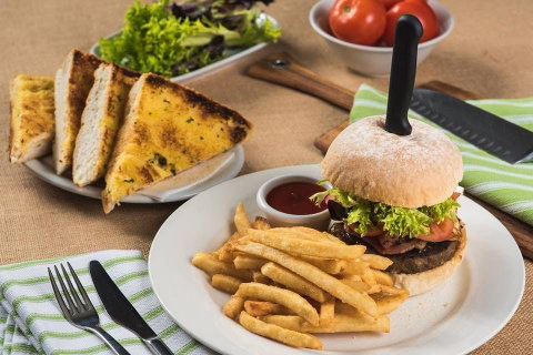 Settlers Tavern - Tourism Canberra 0