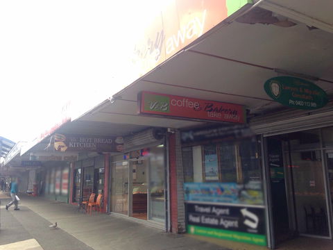 V & B Coffee And Bakery Take Away - Tourism Canberra 0