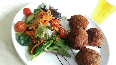 The Heights Bar And Bistro - Tourism Canberra 0