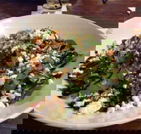 Gumdale Tavern - Tourism Canberra