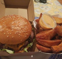 Zigzag Burgers n' Salads - Tourism Canberra