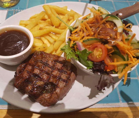 HQ Cafe - Tourism Canberra 0