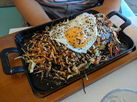 8 Yolks Cafe - Tourism Canberra 0