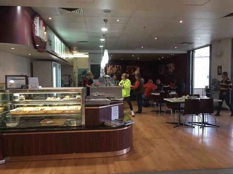 Bb's Cafe - Mount Barker - Tourism Canberra 0