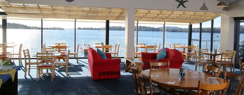 The Cormorant - Cafe On The Pier - Tourism Canberra 2