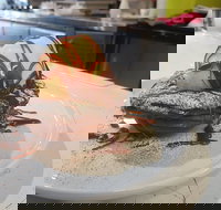 Los Dos Hombres - Tourism Canberra