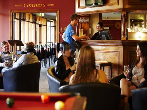 Conners Restaurant And Bar At Clare Country Club - Tourism Canberra 1