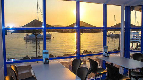 GJ's Bay Cafe And Grill - Tourism Canberra 2