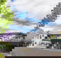 The Glasshouse and Bergin Lounge at Clouds Montville - Tourism Canberra