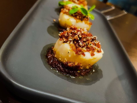 Waves Restaurant - Tourism Canberra 0